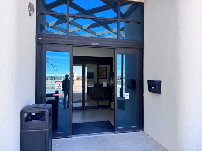 More Photos Of 2200 George Dieter Dr, El Paso Healthcare For Sale