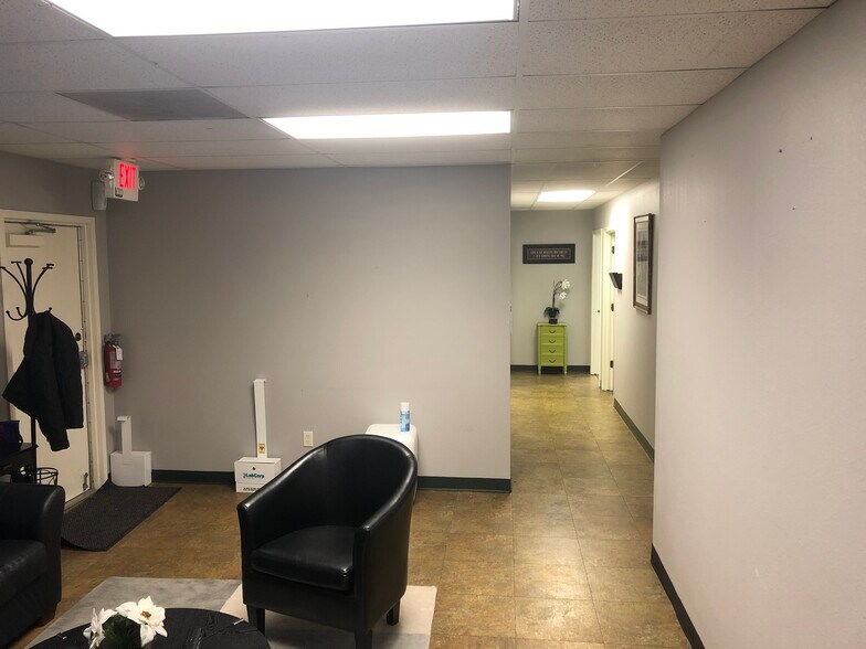 More Photos Of 493 S Seguin Ave, New Braunfels Medical For Lease