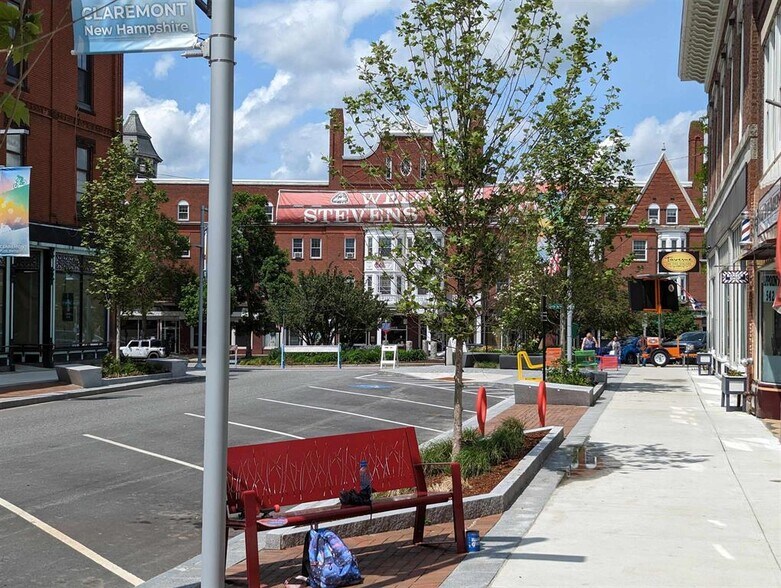 More Photos Of 14-20 Pleasant St, Claremont Storefront Retail Office For Lease