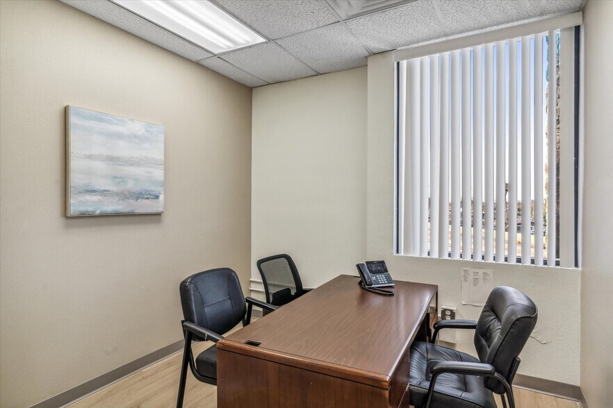 More Photos Of 4220 N 20th Ave, Phoenix Medical For Lease