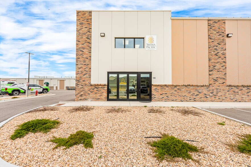 More Photos Of 4540 Venture Dr, Johnstown Distribution For Sale