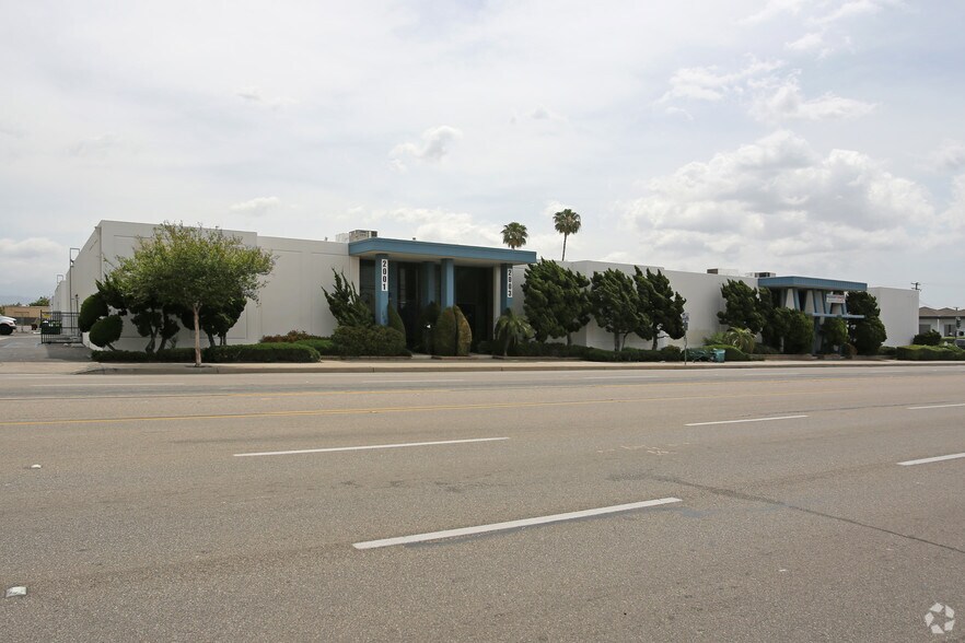 Primary Photo Of 2001-2009 S Grand Ave, Santa Ana Warehouse For Lease