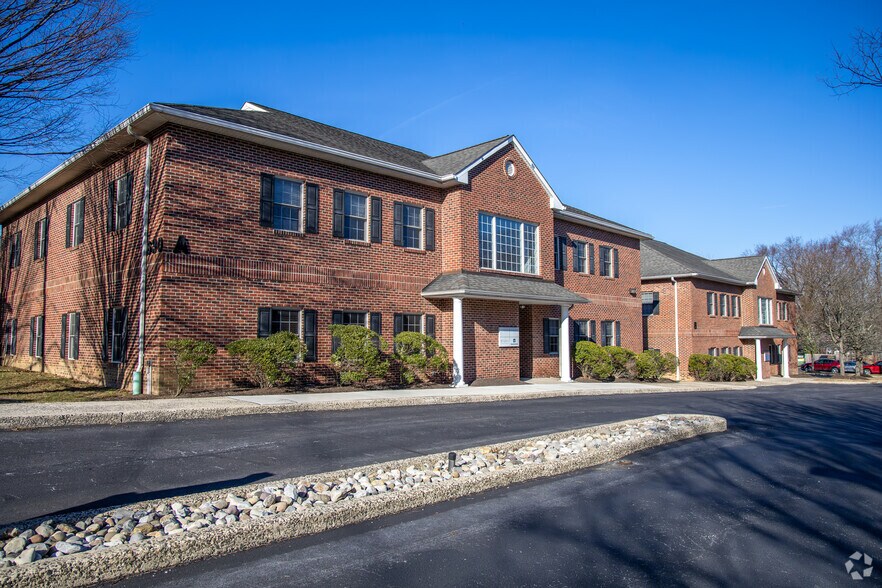 Primary Photo Of 630 Fitzwatertown Rd, Willow Grove Medical For Lease