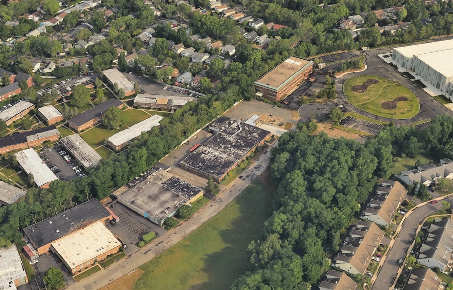 More Photos Of 85 Channel Dr, Port Washington Manufacturing For Sale