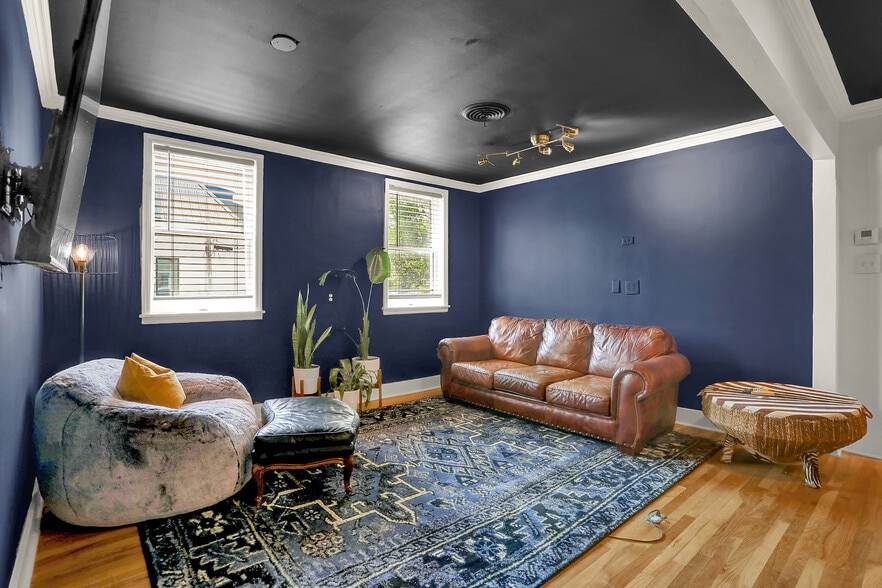 More Photos Of 2258 Young Ave, Memphis Loft Creative Space For Sale