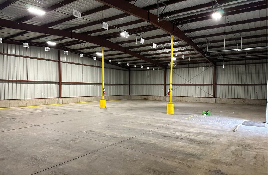 More Photos Of 1994 Highland Ave E, Twin Falls Warehouse For Lease