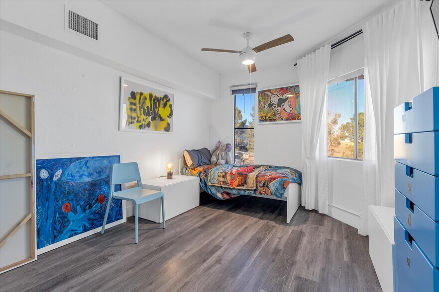 More Photos Of 674 Wells Rd, Boulder City Warehouse For Sale