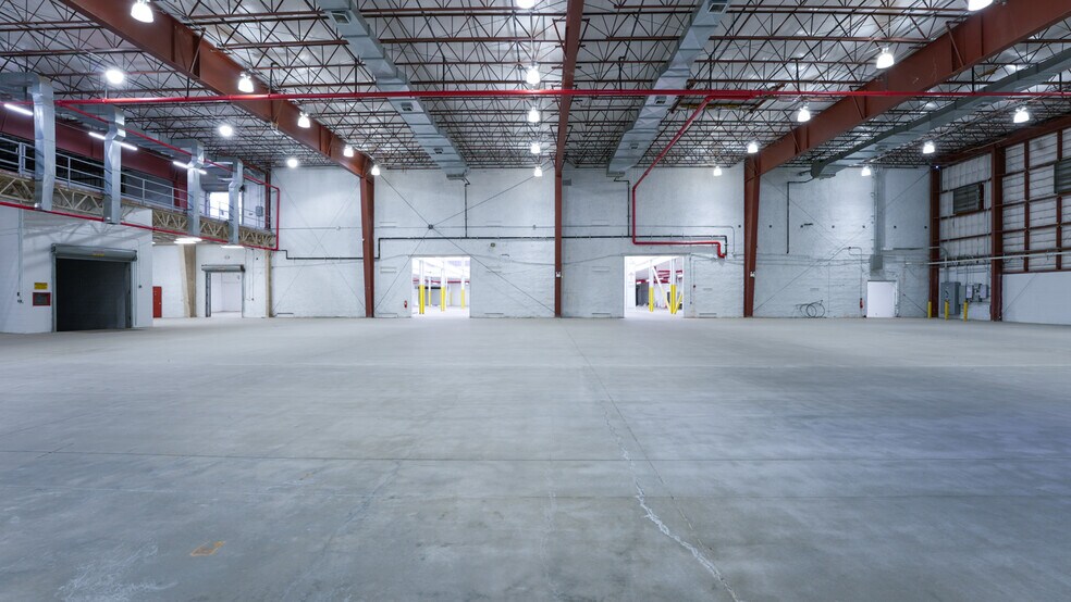 More Photos Of 845 E 136th St, Bronx Warehouse For Sale