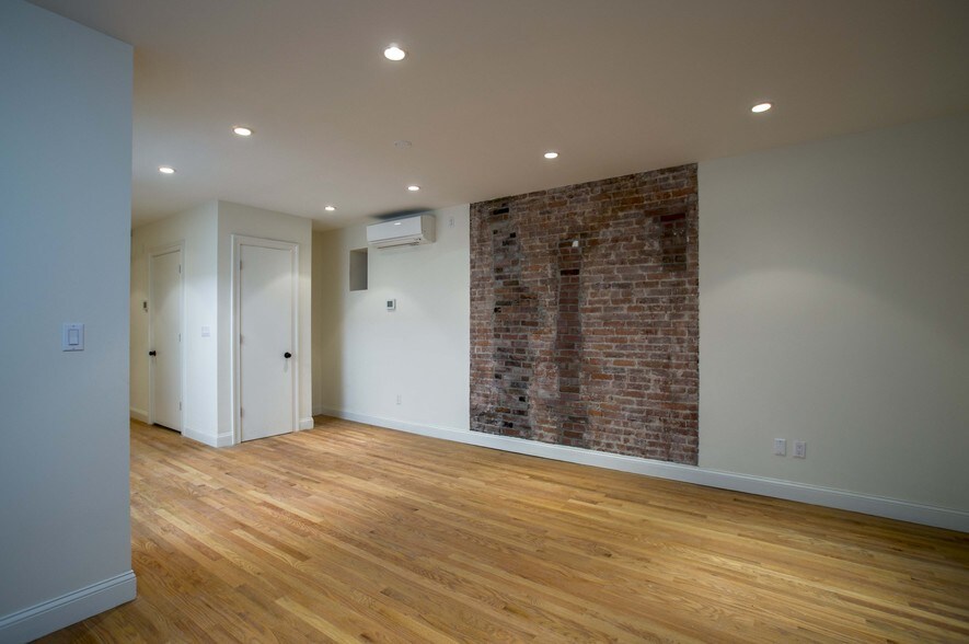 More Photos Of 330 W 86th St, New York Apartments For Sale