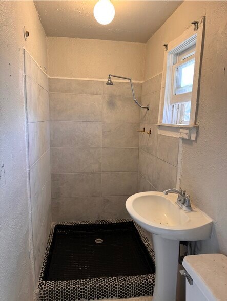 More Photos Of 1144 E Yuma St, Phoenix Multifamily For Sale