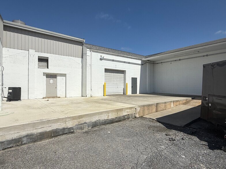 More Photos Of 175 Willow St, Toughkenamon Warehouse For Lease