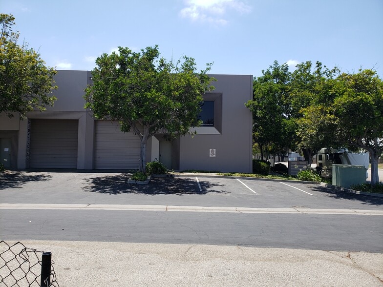 More Photos Of 4082 N Southbank Dr, Oxnard Manufacturing For Sale