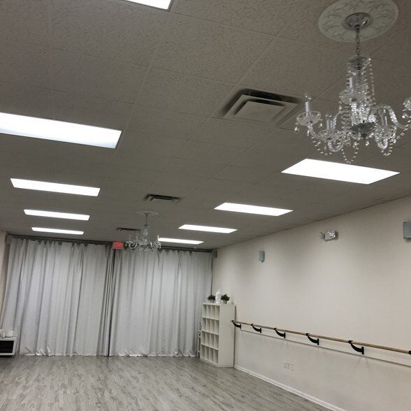 More Photos Of 270 NW Peacock Blvd, Port Saint Lucie Storefront Retail Office For Lease