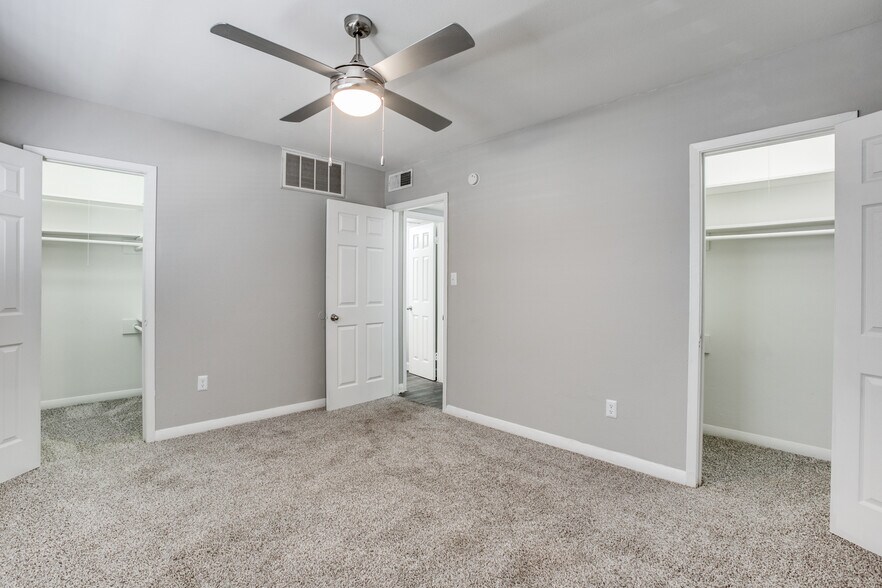 More Photos Of 8900 Chimney Rock Rd, Houston Apartments For Sale
