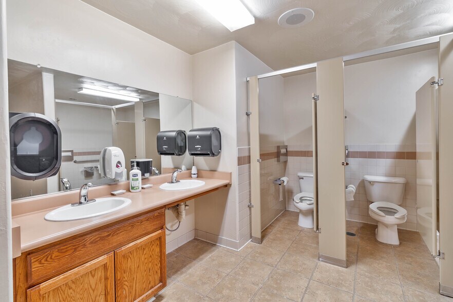 More Photos Of 2730 Kruger ave, Riverdale Specialty For Sale