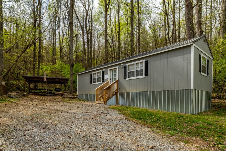 More Photos Of 1534 Cove Ln, Oliver Springs Sports And Entertainment For Sale