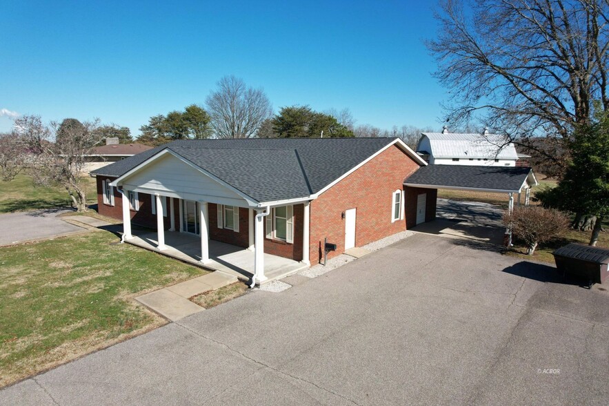 Primary Photo Of 10 Old Airport Rd, Gallipolis Medical For Sale