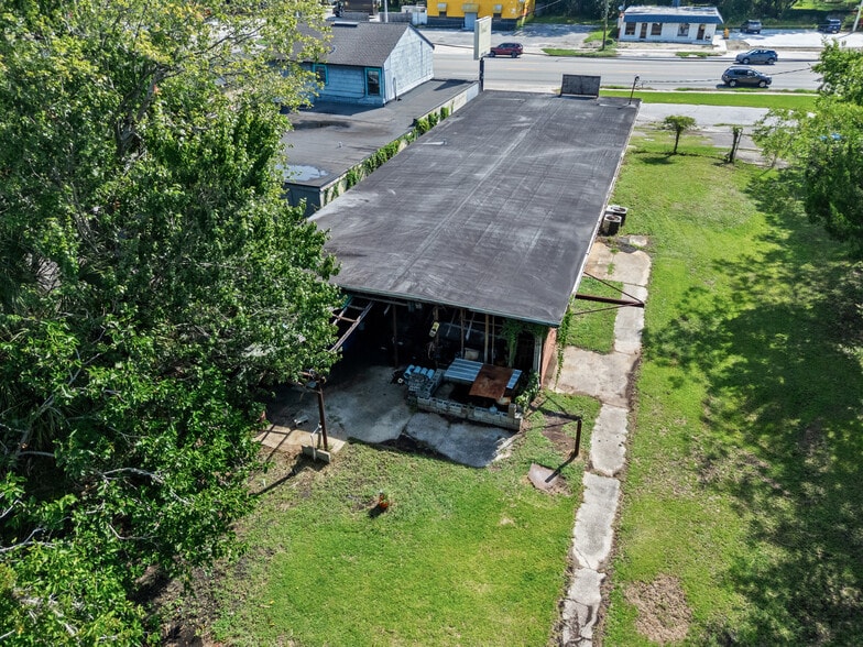 More Photos Of 7262 Lem Turner Rd, Jacksonville Auto Repair For Sale