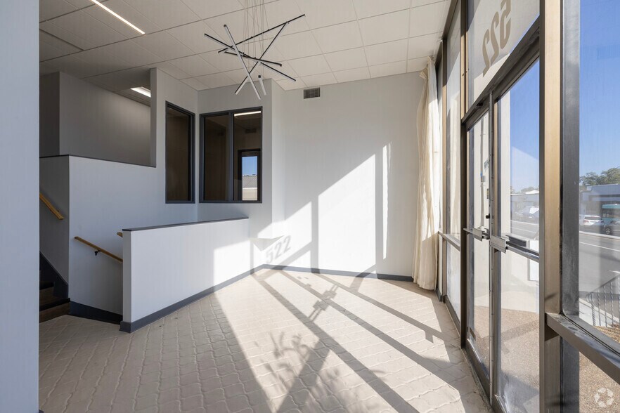 More Photos Of 522 9th St W, Bradenton Medical For Lease