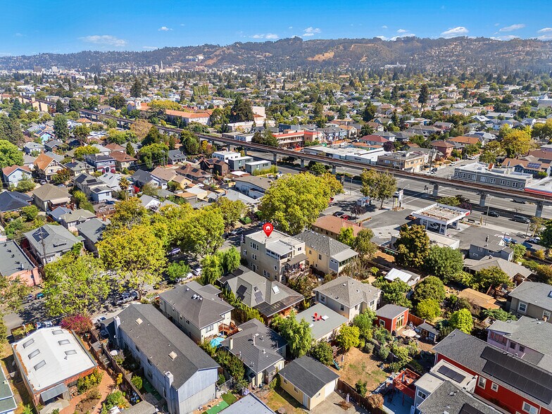 More Photos Of 823-825 55th St, Oakland Apartments For Sale