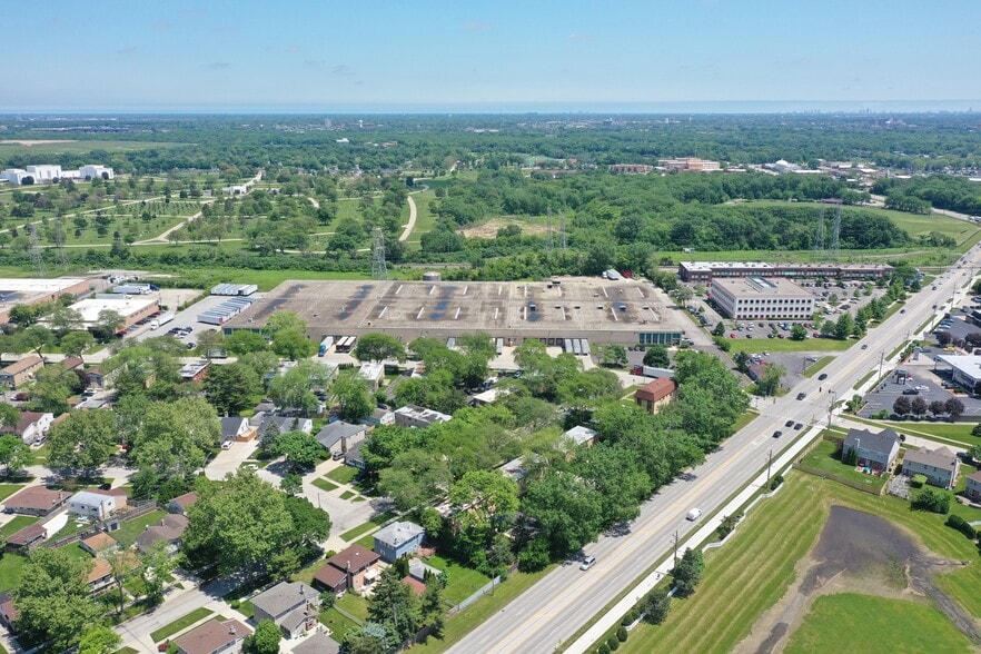 More Photos Of 301-363 N Third Ave, Des Plaines Distribution For Lease