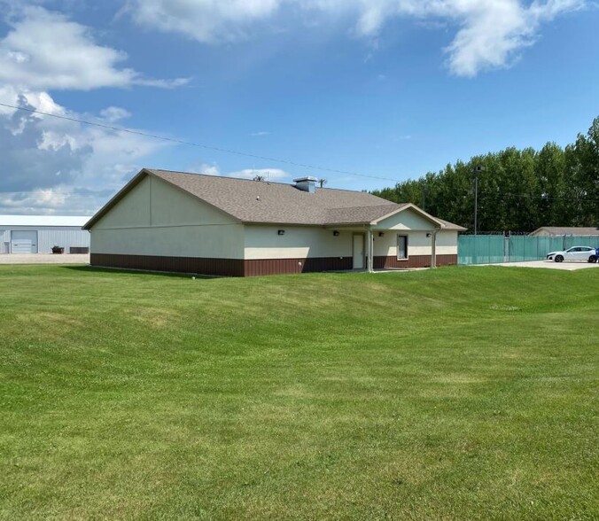 Primary Photo Of 473 Division St, Pembina Office For Sale