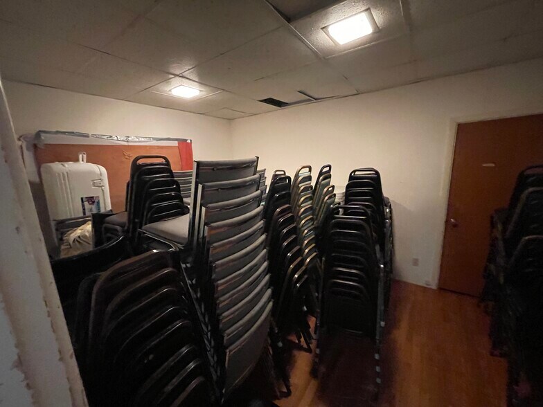 More Photos Of 725 Shipping St NE, Salem Lodge Meeting Hall For Sale