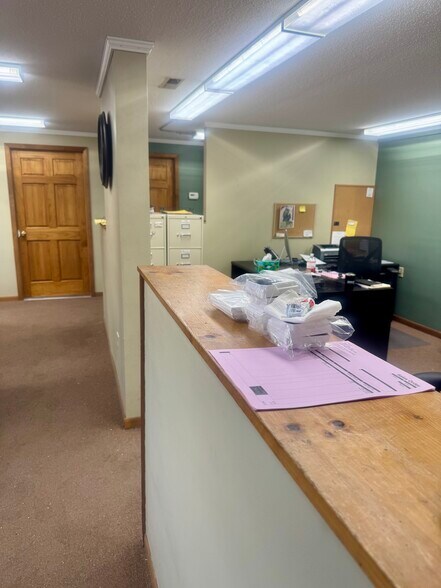 More Photos Of 5260 S Clinton Trl, Eaton Rapids Manufacturing For Lease