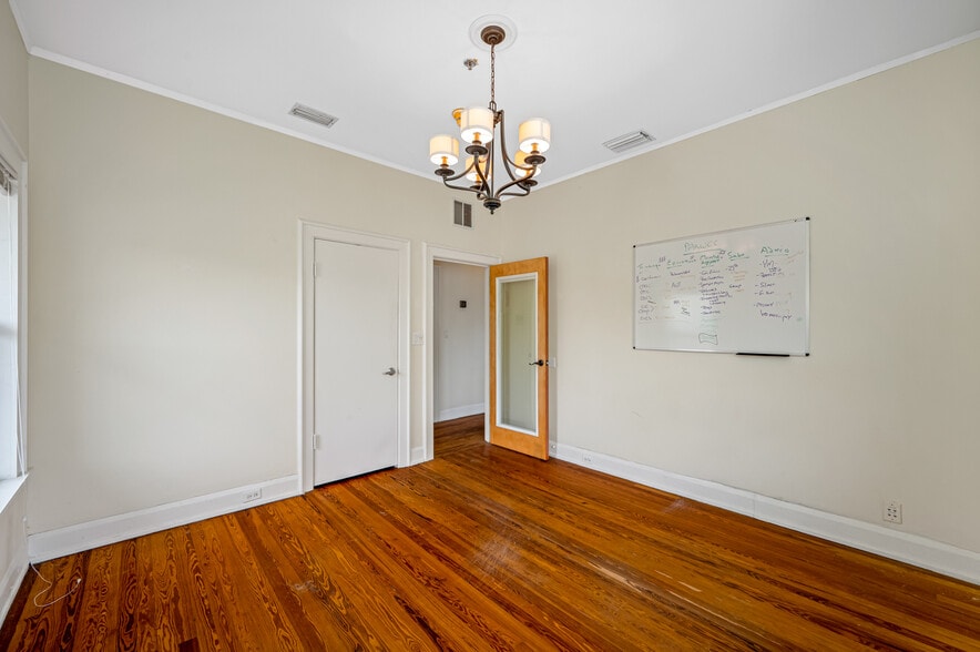 More Photos Of 2901 1st Ave N, Saint Petersburg Office For Lease