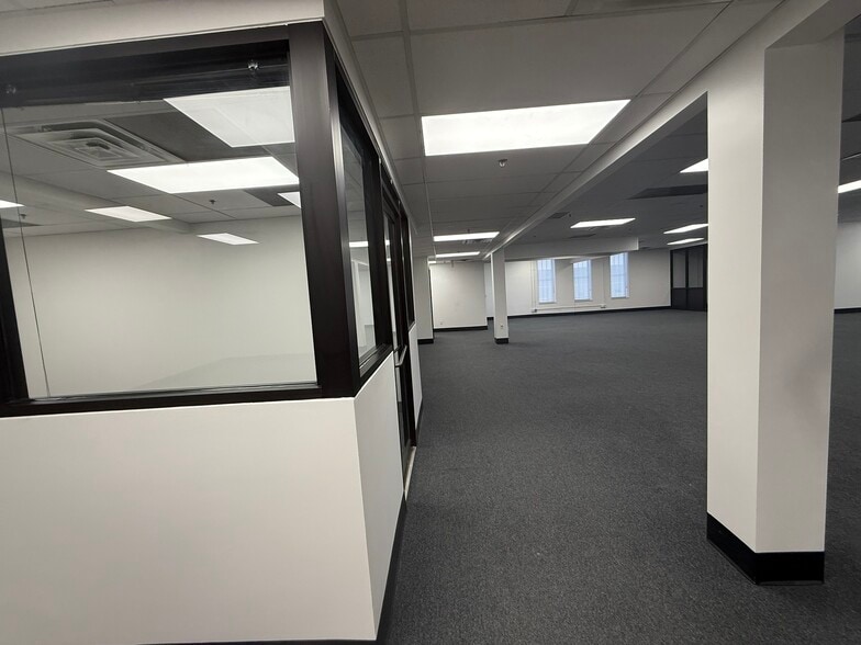 More Photos Of 223 NE Loop 820, Hurst Medical For Sale