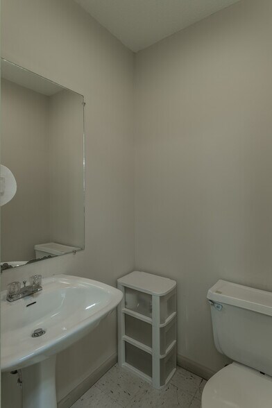 More Photos Of 4808 Hixson Pike, Hixson Office For Sale