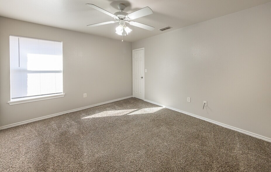 More Photos Of 602 N Belmont, Lubbock Apartments For Sale