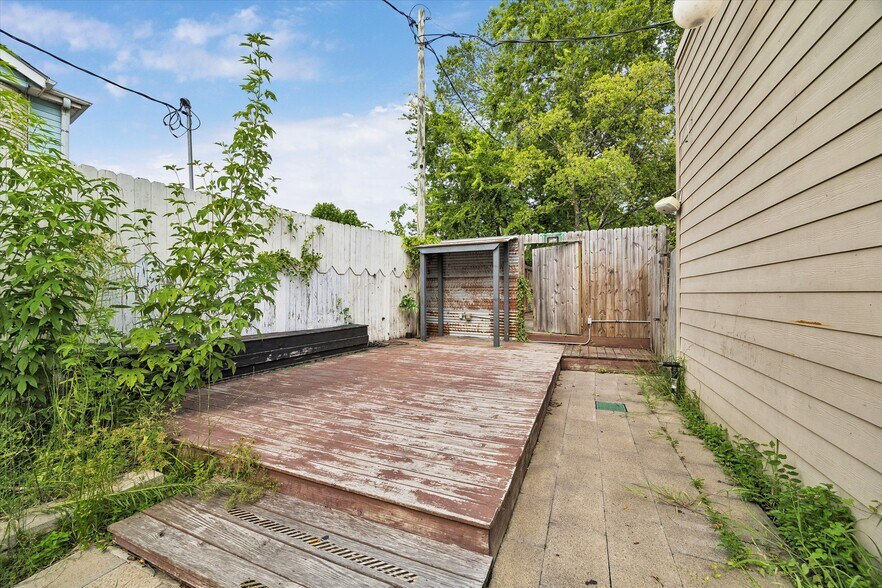 More Photos Of 4218 Washington Ave, Houston Bar For Sale