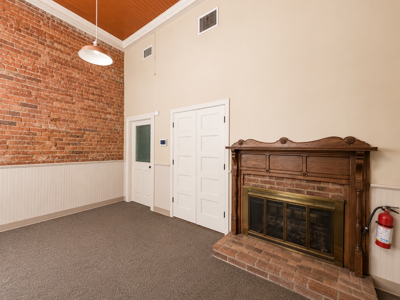 More Photos Of 210 N Liberty St, Jackson Storefront Retail Office For Sale