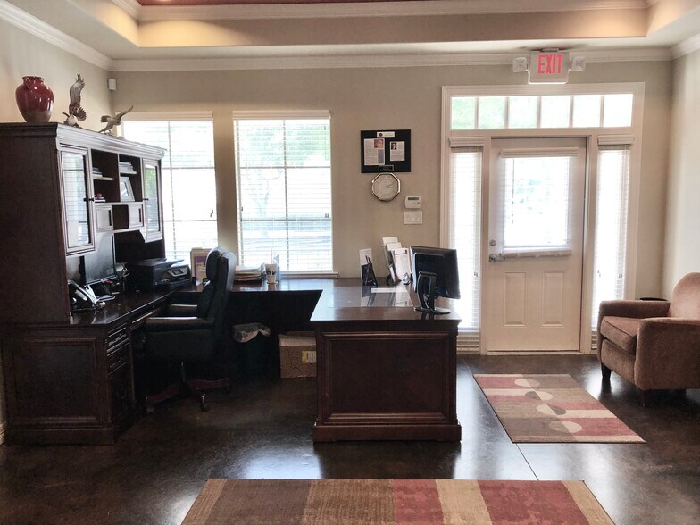 More Photos Of 305 W Spring Creek Pky, Plano Medical For Sale