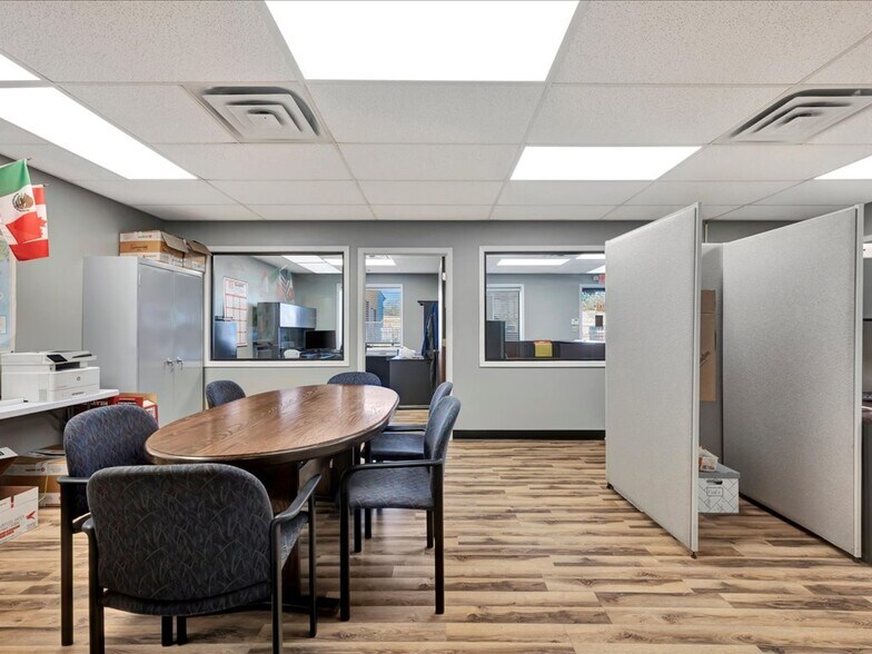 More Photos Of 1610 N John Redditt Dr, Lufkin Light Manufacturing For Sale