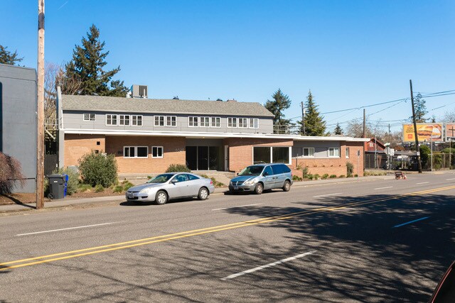 More Photos Of 6529-6533 NE Sandy Blvd, Portland Loft Creative Space For Sale