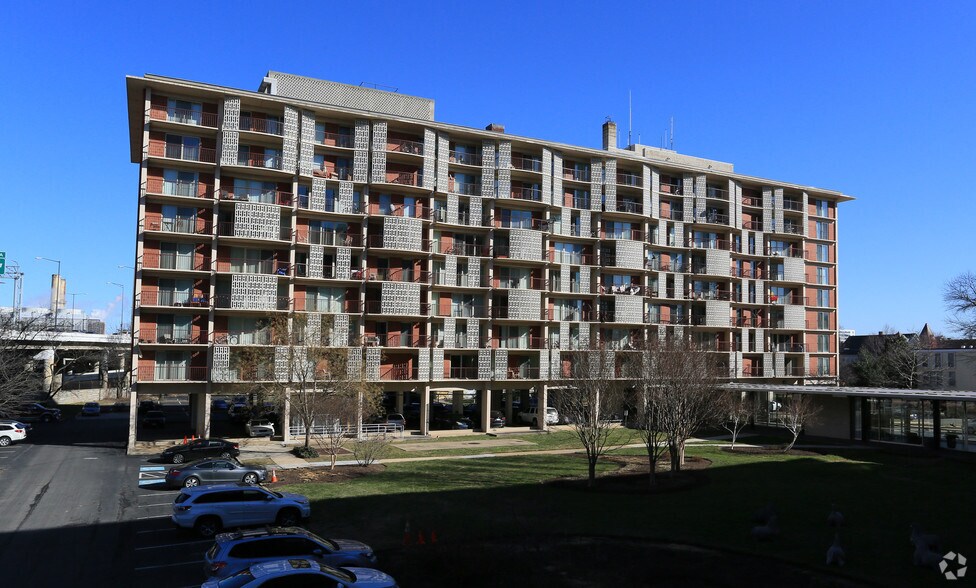 More Photos Of 101-103 G St SW, Washington Apartments For Sale