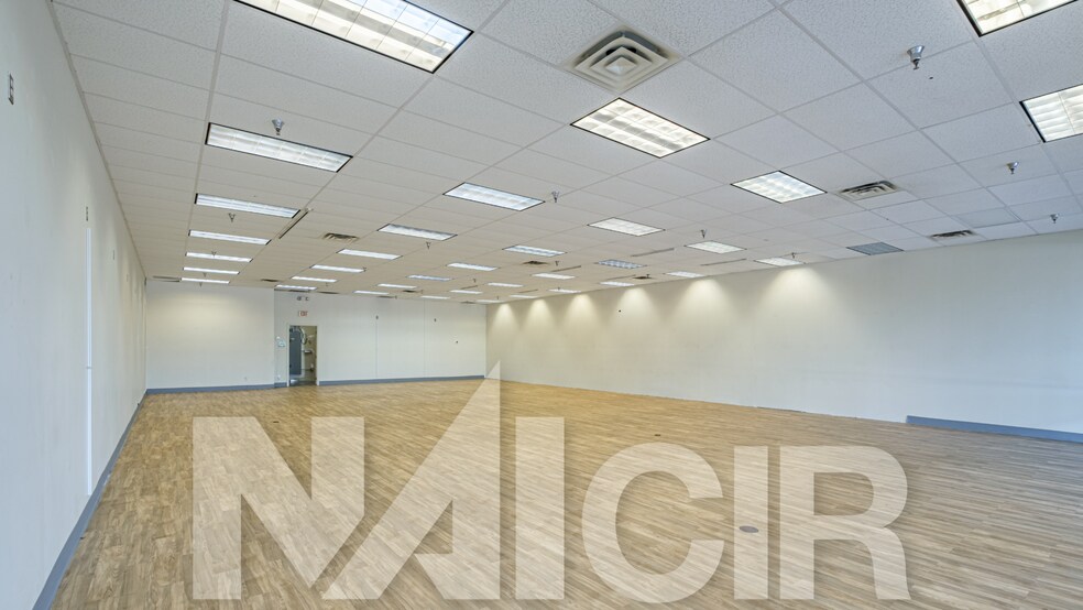 More Photos Of 44 Natural Springs Rd, Gettysburg Storefront For Lease