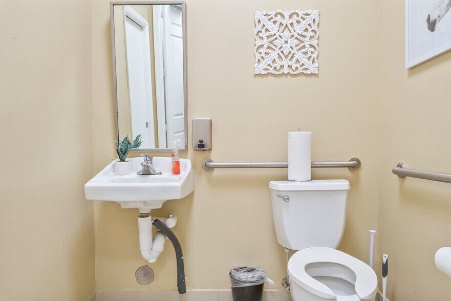 More Photos Of 7301 Wiles Rd, Coral Springs Medical For Sale