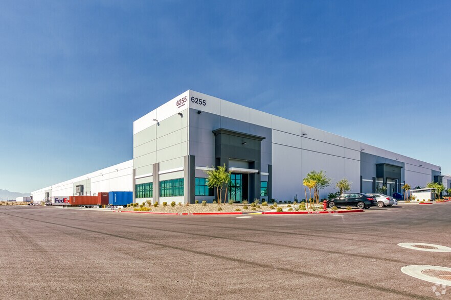 More Photos Of 6255 N Hollywood Blvd, Las Vegas Warehouse For Lease