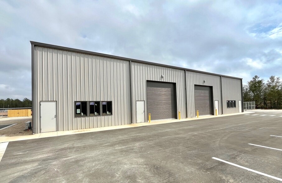 More Photos Of 435 County 83A W Hwy, Freeport Industrial For Lease
