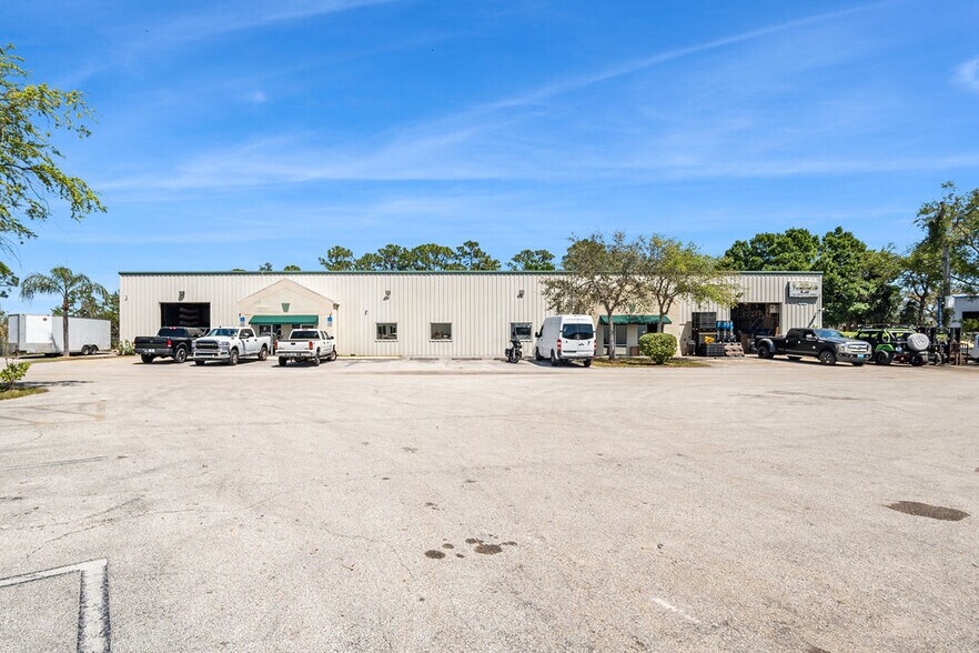 More Photos Of 4200 Dow Rd, Melbourne Warehouse For Sale