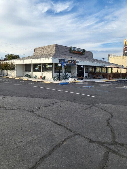 More Photos Of 2107 Fulton Ave, Sacramento Restaurant For Sale