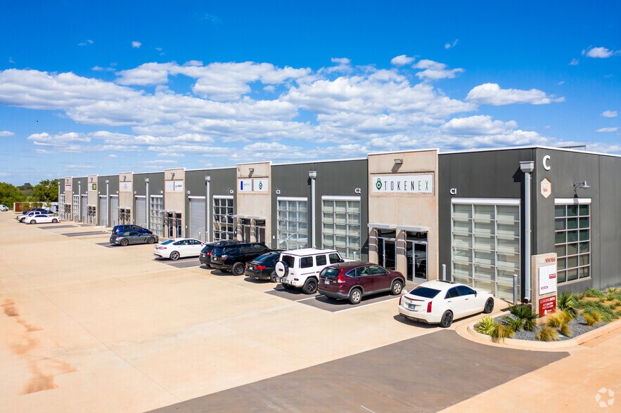 Primary Photo Of 3825 NW 166th St, Edmond Light Manufacturing For Lease