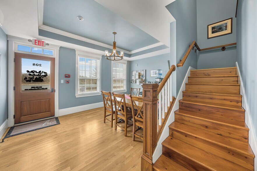 More Photos Of 208-210 Wharf St, Hermann Hospitality For Sale