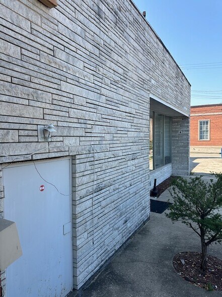 More Photos Of 530 E 3rd St, Hobart Storefront For Sale