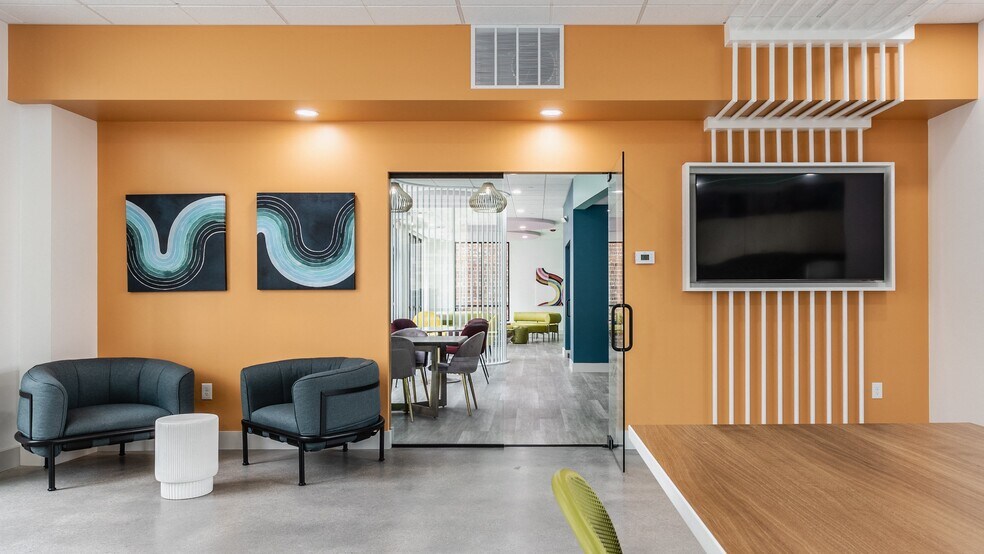 More Photos Of 5829 Madison Rd, Cincinnati Apartments For Lease