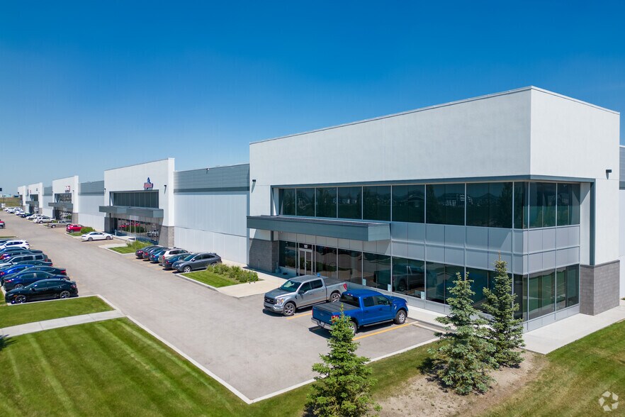 More Photos Of 1610 104th Ave NE, Calgary Warehouse For Lease