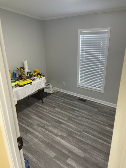 More Photos Of 10137 W HWY 30, Wanatah Flex For Sale